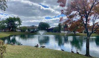 1306 S New Wilke Rd 2B, Arlington Heights, IL 60005