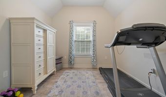 4 Harpoon Dr, Barnegat, NJ 08005