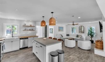 155 CRESCENT Dr, Anna Maria, FL 34216