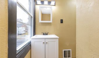 258 Oberlin Ct, Akron, OH 44311