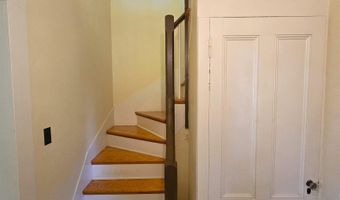 49 Tyler St, Brattleboro, VT 05301