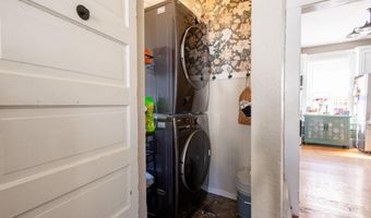 120 W Locust St, Aurora, MO 65605