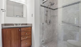 2620 FORT SCOTT Dr, Arlington, VA 22202