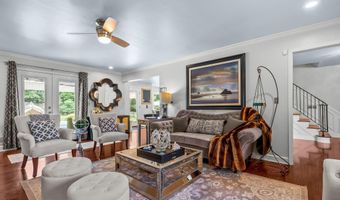11806 E Arbor Dr, Anchorage, KY 40223
