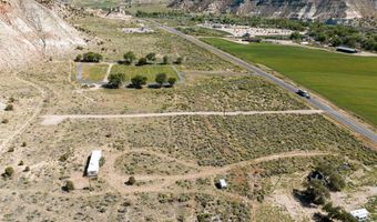 689 Utah 12, Cannonville, UT 84718