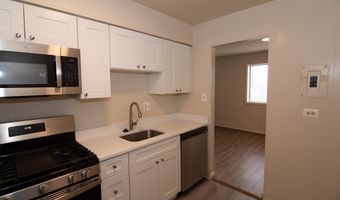 750 S DICKERSON St 414, Arlington, VA 22204