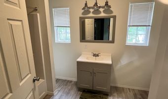 104 E Clairborne St, Blacksburg, SC 29702
