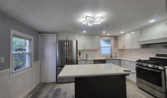 126 Seabreeze Ave, Middletown, NJ 07748