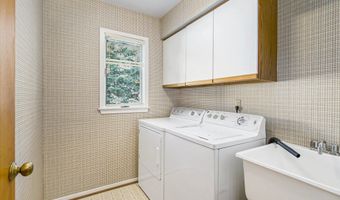 572 Trego Cir, Ann Arbor, MI 48103