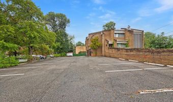 4200 DANIELS Ave, Annandale, VA 22003