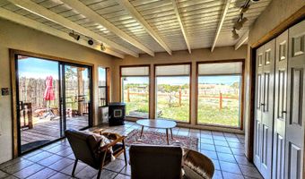 2 Latilla Ln, Arroyo Seco, NM 87514