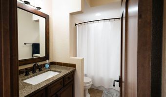 4114 Cochrane Pkwy, Ames, IA 50014