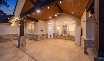 1009 Bluebonnet Ln, Adkins, TX 78101