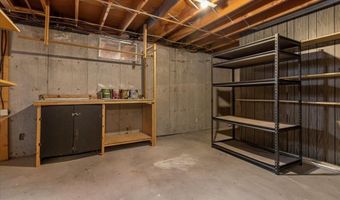 207 Autobee Ln, Avondale, CO 81022