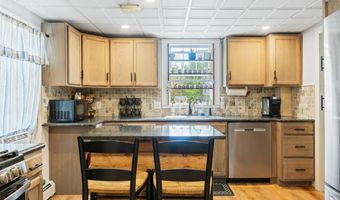 201 North St, Bath, ME 04530