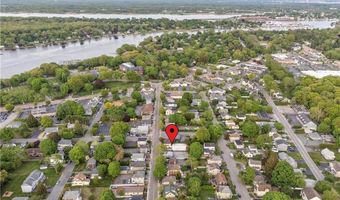 74 Maple Ave, Barrington, RI 02806