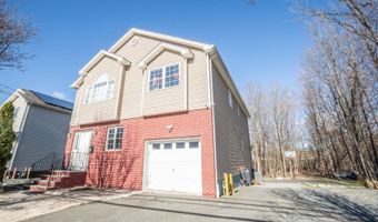 138 S Salem St, Andover, NJ 07801