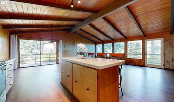 16945 PACIFIC VIEW Dr, Brookings, OR 97415