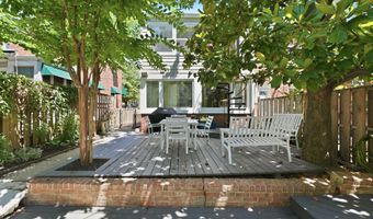 510 26TH Rd S, Arlington, VA 22202