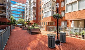1050 N TAYLOR St 1-203, Arlington, VA 22201