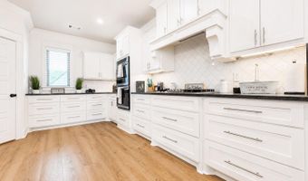 5305 Bentwater Dr, Benton, AR 72002