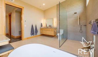 21 Tailwinds Dr, Cody, WY 82414