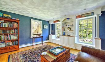 235 Holly Hills Ln, North Kingstown, RI 02874