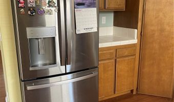 13405 Applewood Rd, Apple Valley, CA 92308