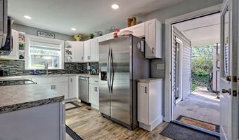 60 Tarrent St, Andrews, NC 28901