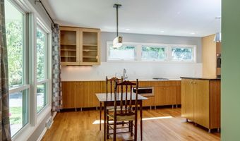 3329 Tally Ho Ln, Madison, WI 53705