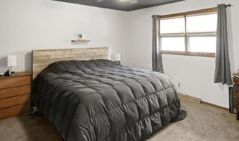 626 NE 16th Ave, Aberdeen, SD 57401