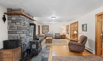 511 Tripps Corner Rd, Exeter, RI 02822