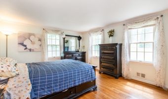 10 Cedar Wax Wing Rd, Allamuchy Twp., NJ 07840