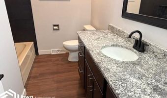 1414 E Linden St, Algona, IA 50511