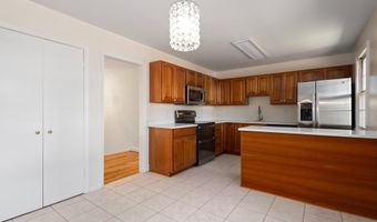 4300 ROBERTS Ave, Annandale, VA 22003
