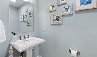 49 Hadlock Rd, Falmouth, ME 04105