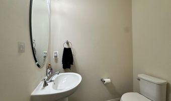 22611 WINDSOR LOCKS Sq, Ashburn, VA 20148