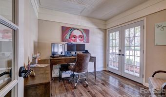 27 Apple Orchard Ln, Lake Wylie, SC 29710