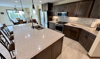 758 Drumlin Dr, Kewaskum, WI 53040