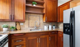 2118 Kuhio Ave 302, Honolulu, HI 96815