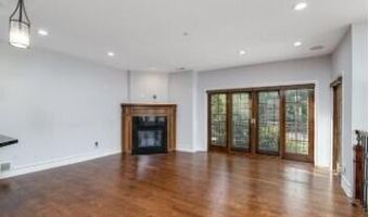 934 W Huron St, Ann Arbor, MI 48103