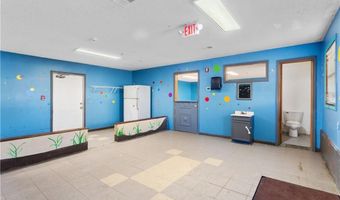 406 S Main St, Archie, MO 64725