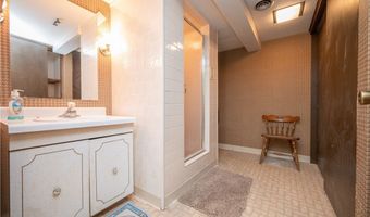 950 Kirwan Dr, Austintown, OH 44515