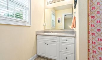 807 W LONGLEAF Dr 10, Auburn, AL 36832