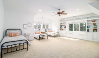 62 Riverford Rd, Brookfield, CT 06804