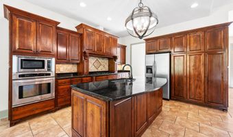 63 WATERS EDGE Dr, Alpine, AL 35014