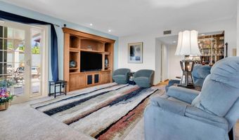 9802 Lyncarol Dr, La Mesa, CA 91941
