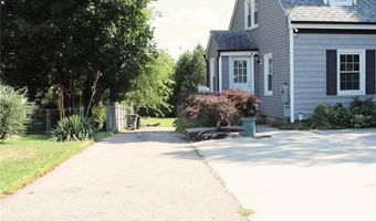 252 S Main St, Coventry, RI 02816