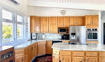 215 Aahi Pl, Kaunakakai, HI 96748