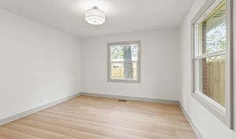 8246 Windcombe Blvd, Indianapolis, IN 46240